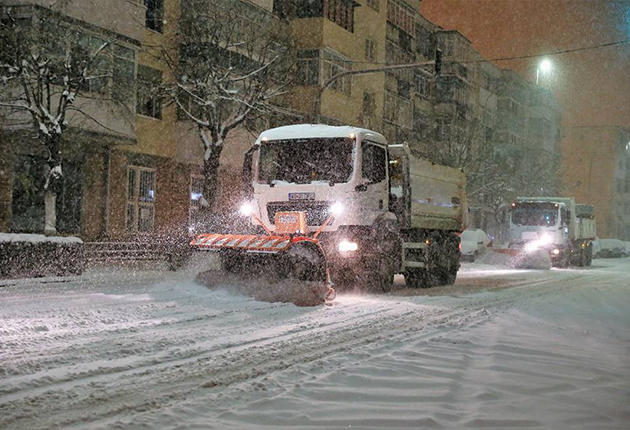 Piteshtiul pregatit pentru ninsori Utilaje dezapezire