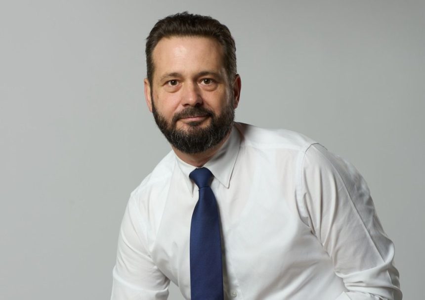 Puterea nu schimba oamenii dintrodata Ii transforma