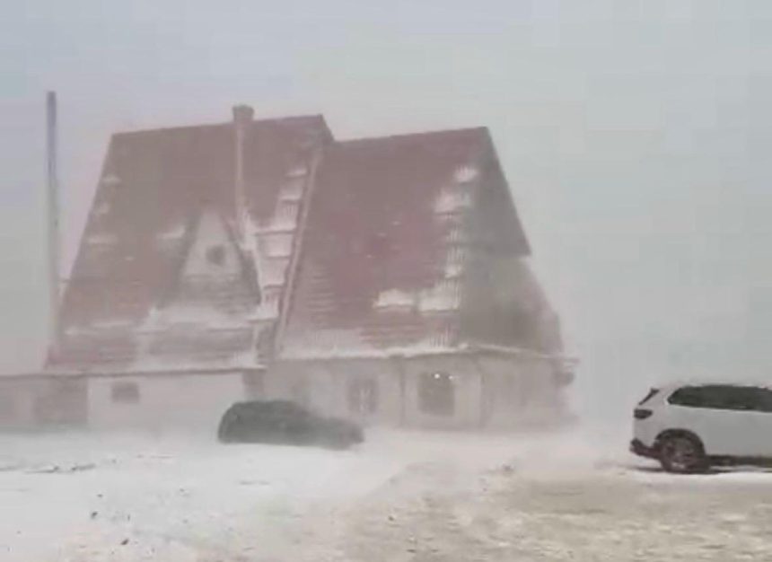 Vreme extrema in Arges Rafale de 128 km h