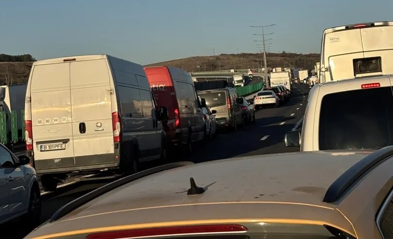 trafic blocat pe dex 12 craiova pitesti autotren incarcat