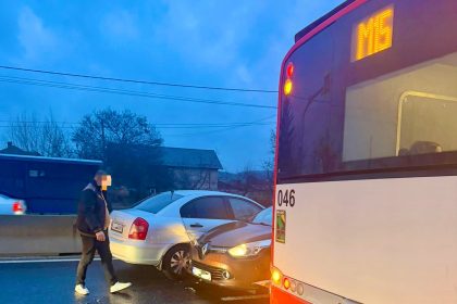 Accident ciudat pe DN73 in directia Pitesti Autobuz Publitrans