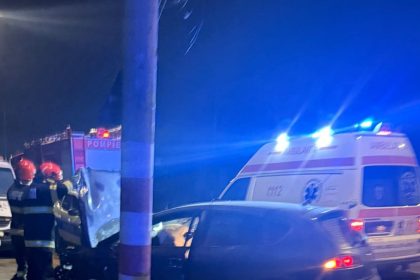 Accident grav la Curtea de Arges Seat distrus