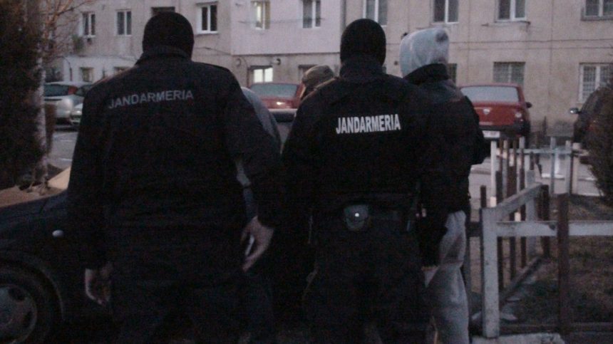 Comert ilegal la Targul Saptamanal din Voineti Arge