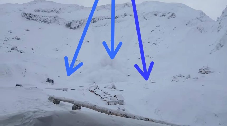 Doua persoane in pericol dupa o avalana la Balea