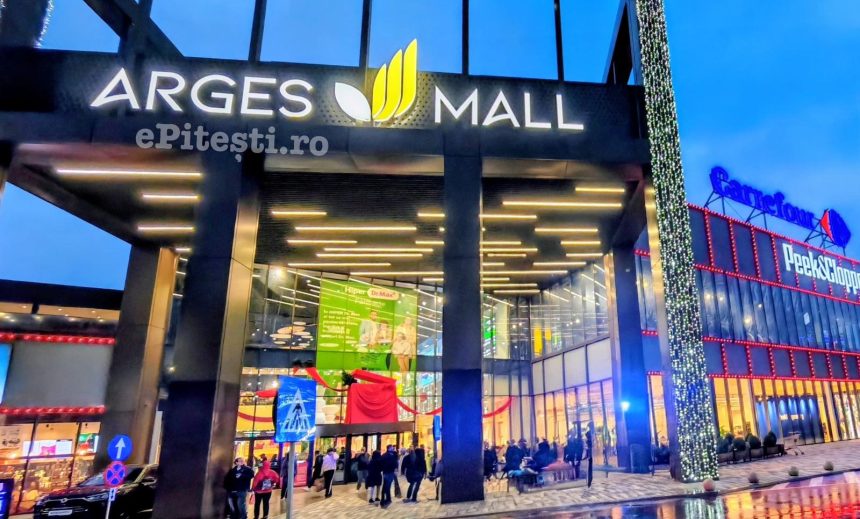 Exclusiv Bataie la Arges Mall intre tineri