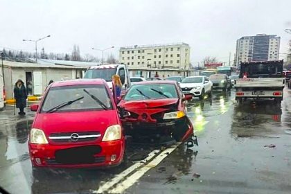Pitesti Accidente severe langa CNCD masini avariate