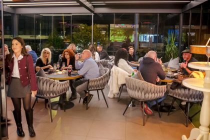 Pitesti Grota Rece locul pentru distractie adevarata