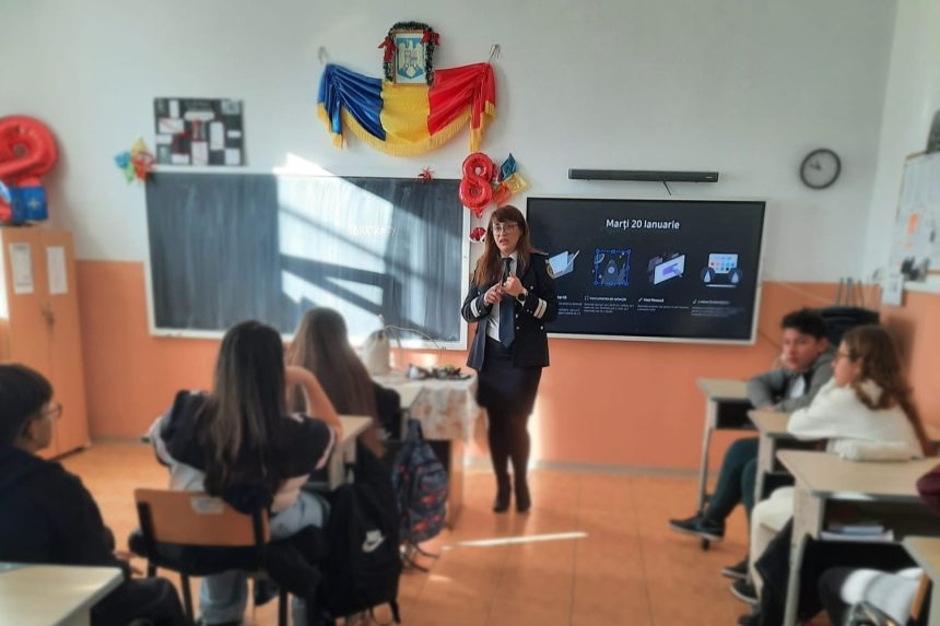 Politia Arges actiuni de prevenire in scoli