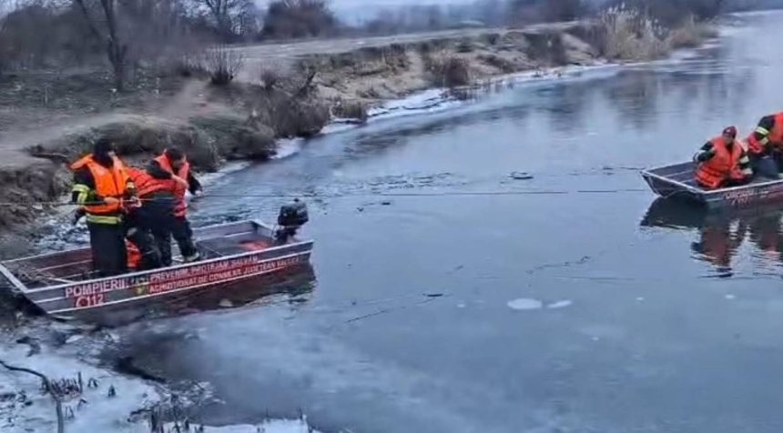 Tata si fiu din Arges cazuti din barca
