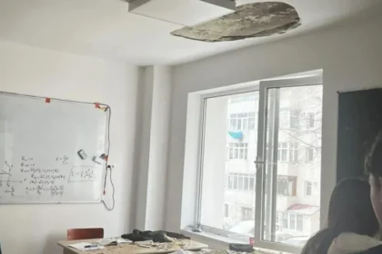 Tavan prabusit peste studenti in Botosani