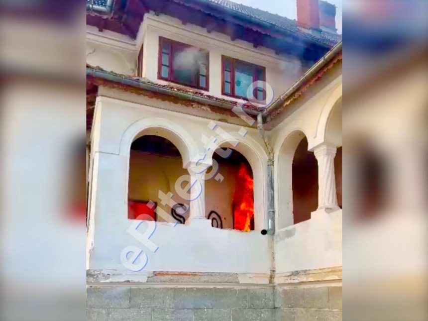 Un monument istoric a ars in Arges Imagini de la locul incidentului