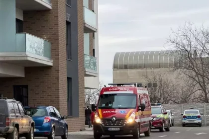 tragedie la oradea un copil de 14 ani a murit dupa ce a cazut in