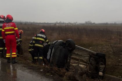 Accident pe DN73 Masina s a rasturnat
