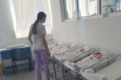 Arges Bebelusi lasati in urma in spitale 154 de mame adolescente