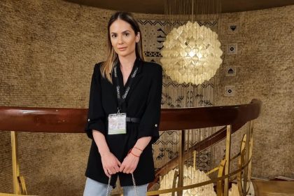 Frumoasa si inteligenta Raluca Nedelescu