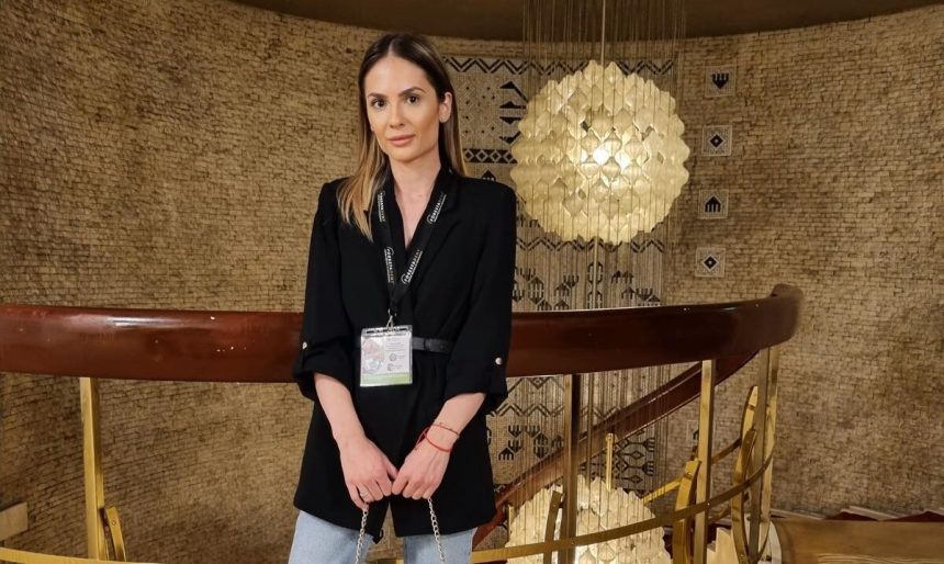 Frumoasa si inteligenta Raluca Nedelescu