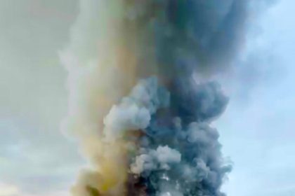 Imagini socante Vila cuprinsa de flacari in Micesti