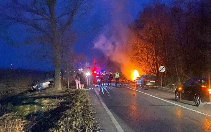 Accident grav masina cuprinsa de flacari victime