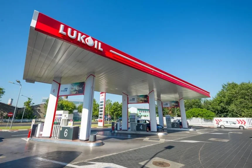 Cresteri de preturi la Lukoil motorina depaseste 10 lei l si o depaseste