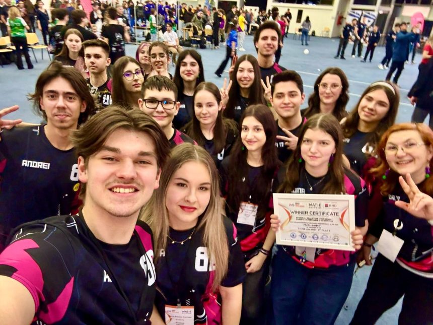 Elevii de la Bratianu printre cei mai buni la competitii de robotica