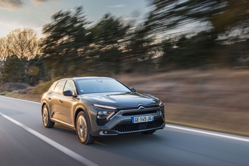 Nava amiral Citroen C5 X acum disponibila la Eurial Pitesti