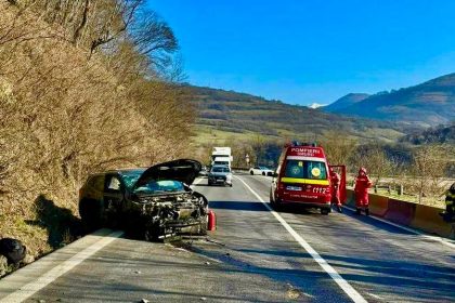O femeie a adormit la volan si a provocat un accident pe DN7