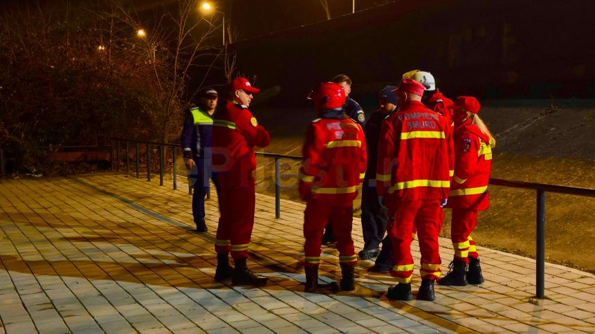 Ore de tensiune in Strand ce au descoperit scafandrii in apa