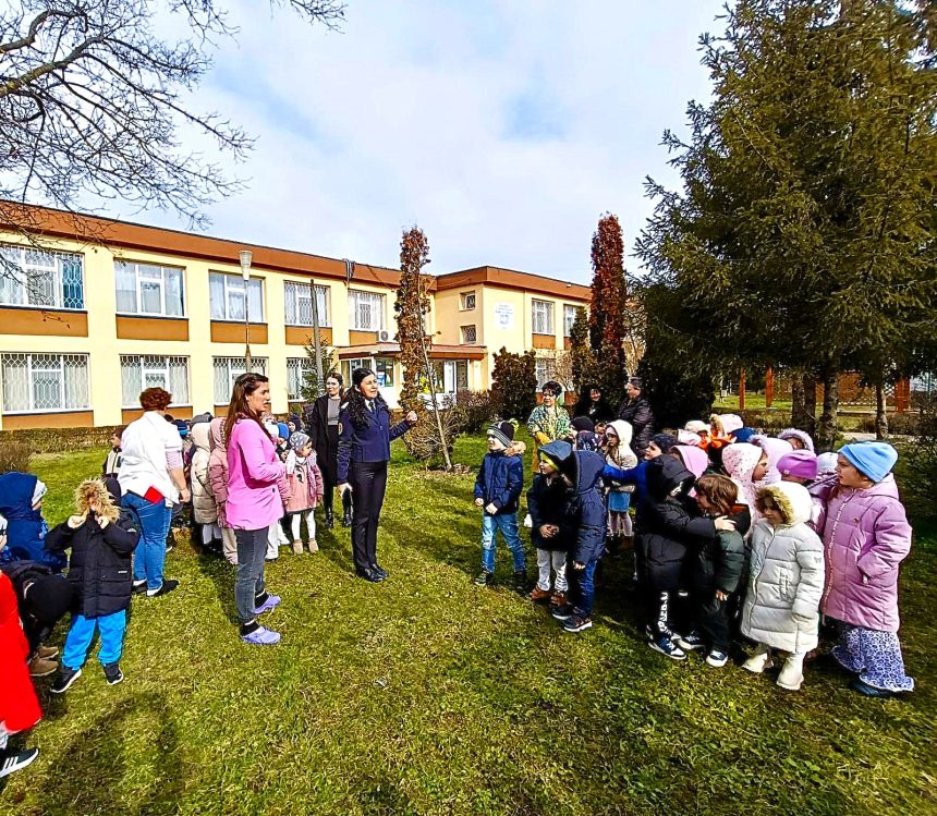 Piteshti Sute de oameni evacuati de la o gradinita din Gavana