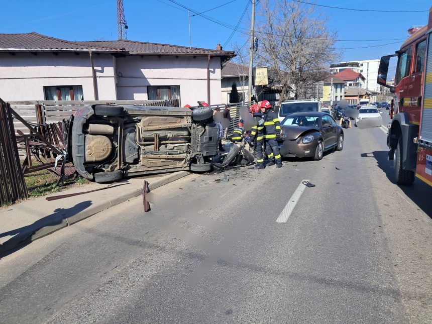 Pitesti Accident grav in lant masina rasturnata in apropiere