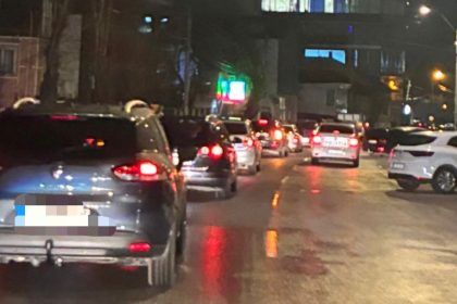 Pitesti Protest in mijlocul traficului