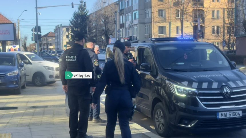Pitesti Scandal la perchezitiile jandarmilor in autobuze