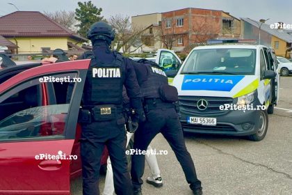 Scena socante pe A1 La doar 19 ani a agresat un politist dupa