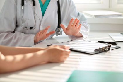 Semnal de alarma Tot mai multi romani se feresc de medic dintr un motiv vins