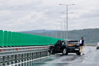 Video Porsche distrus pe A1 Pitesti CurteadeArges