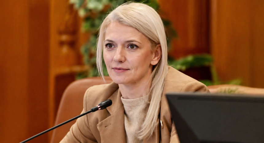 Alina Gorghiu Romanii intarzie luarea deci ziilor iar piata sufera
