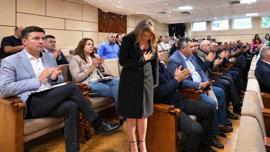 Aplauze pentru prefecta Argesului Discursul Ioanei Facaleata