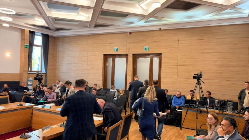 Circ la Pitesti Consilierii USR si PNL au parasit