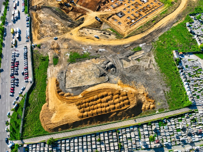 Explozie de activitate pe santierul Stadionului Nicolae Dobrin Ce au