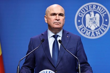 Lovitura de gratie a lui Bolojan INTERZICEREA pensiilor de
