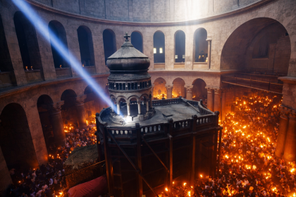 Lumina Sfanta a fost adusa la Ierusalim Va ajunge in Romania