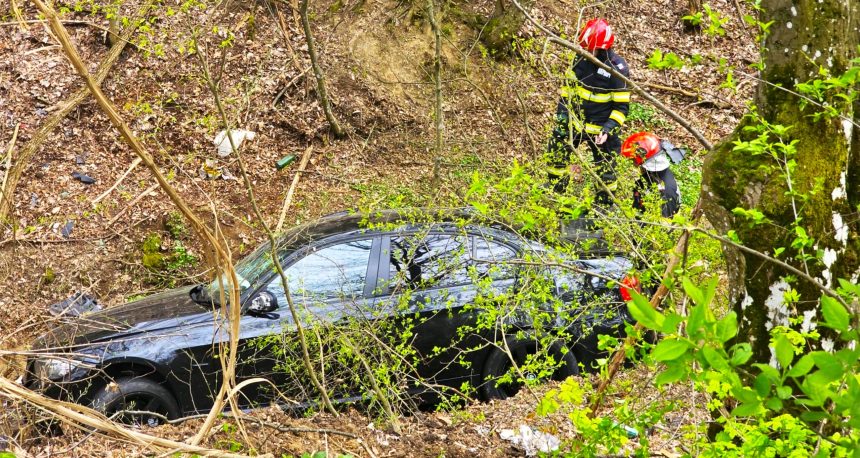 Politia Arges oficial A consumat alcool s a urcat la volan si a ajuns