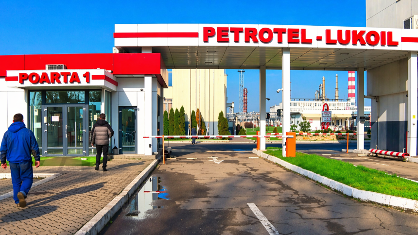Rafinaria din Romania isi reia activitatea Vom avea