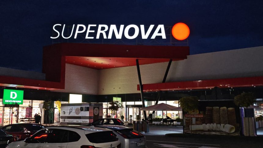 S a inaugurat la Supernova Pitesti