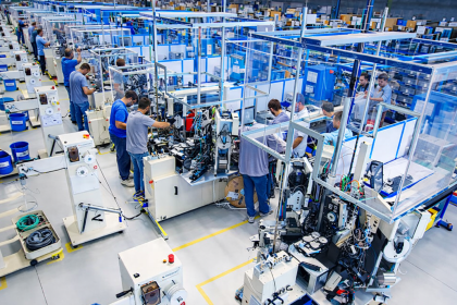 concedieri masive in romania marile companii ies din afaceri si afecteaza mii de angajati