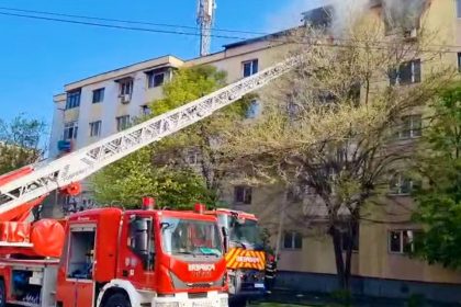 incendiu devastator intr un apartament zeci de persoane au fost evacuate