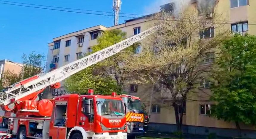 incendiu devastator intr un apartament zeci de persoane au fost evacuate