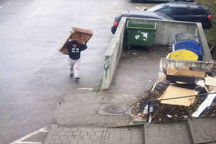 nesimtirea se plateste in pitesti poliia locala i a prins in flagrant