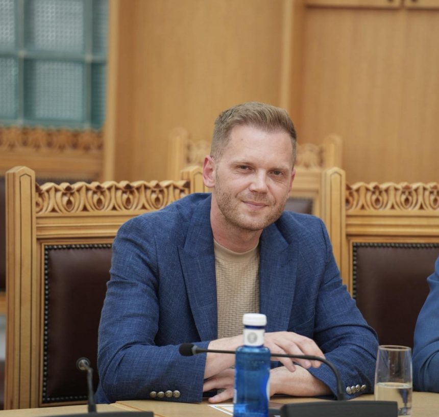 Alin Calinescu a depus juramantul de consilier local la