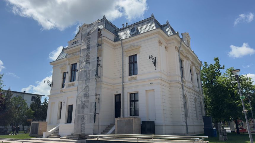 Dup a mai pu tin de un an si 4 milioane de euro investiti Galeria de Arta