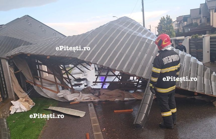 Furtuna in Arges Acoperis smuls de vant de pe o casa